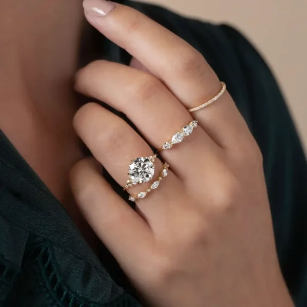 Snowdrift Ring Round Cut